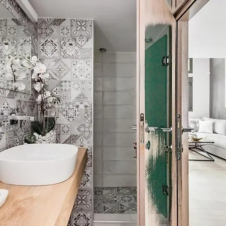 Luxury 1 Min To Metro Appartement *
